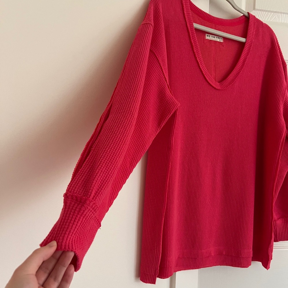 We The Free Free People Hot Pink Waffle Knit Thermal V-Neck Top XS/TP - Picture 2 of 6